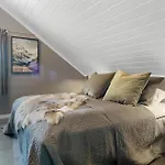 Villa Heidi: Jacuzzi - Badstue Mjosa-Utsikt * Ulven (Stange)